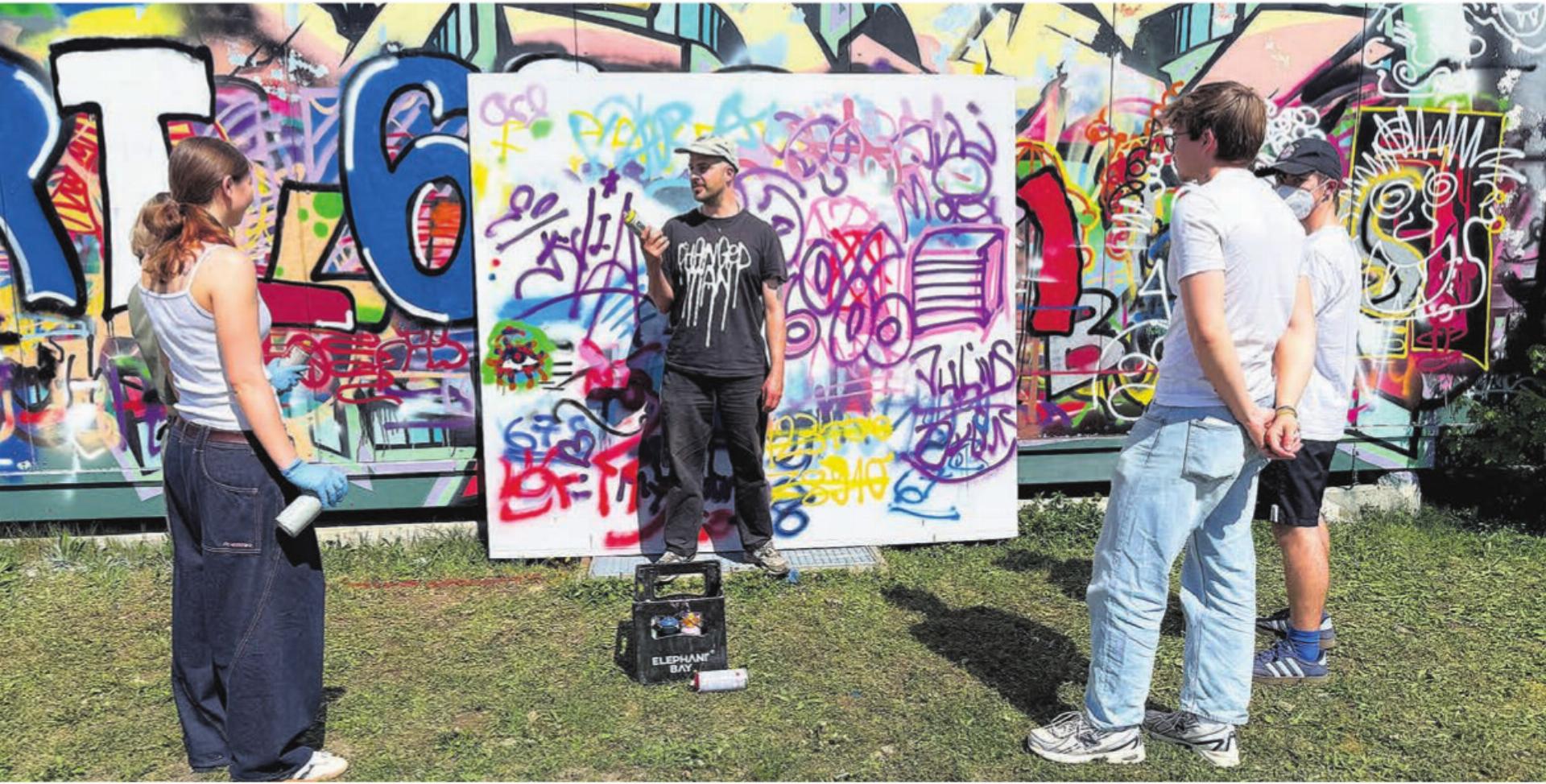 Jugendliche geben dem Cube einen neuen Style - Das Bild wird blockiert. – Möglicherweise durch einen aktiven Adblocker.