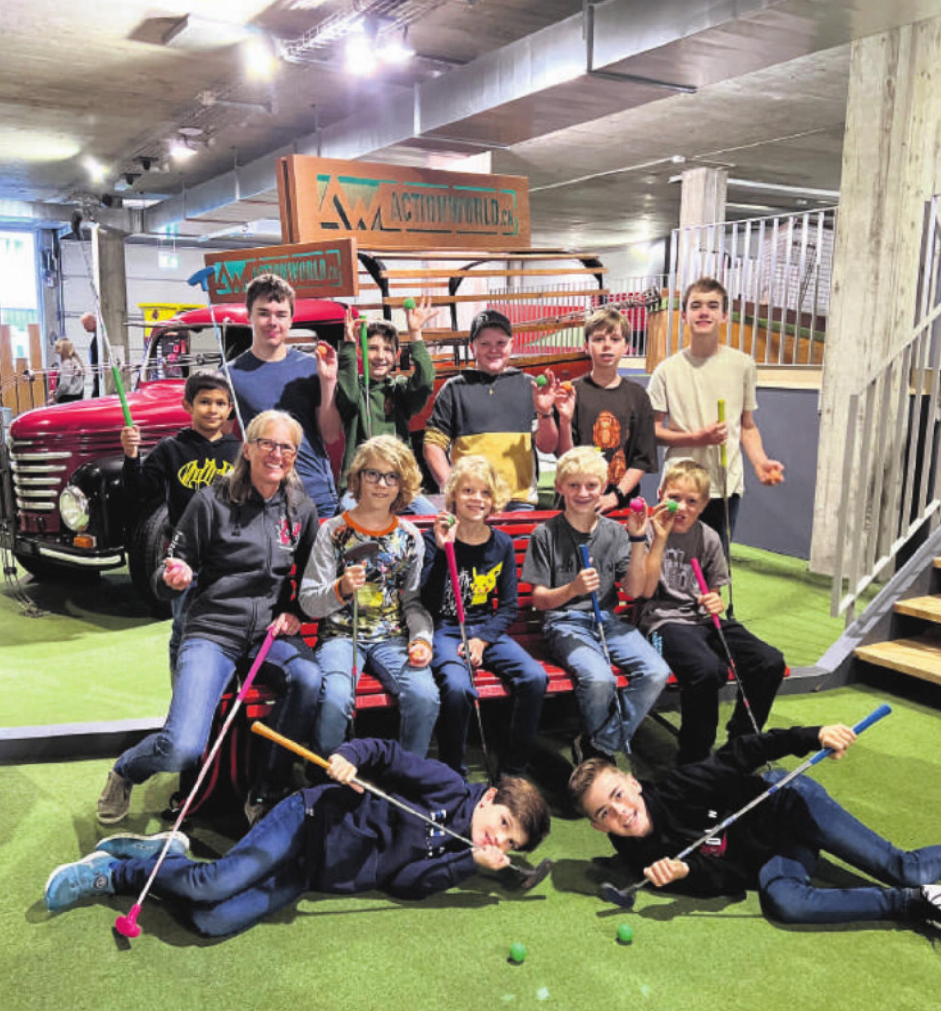 Adventure Golf mit dem Jugendsport - Das Bild wird blockiert. – Möglicherweise durch einen aktiven Adblocker.