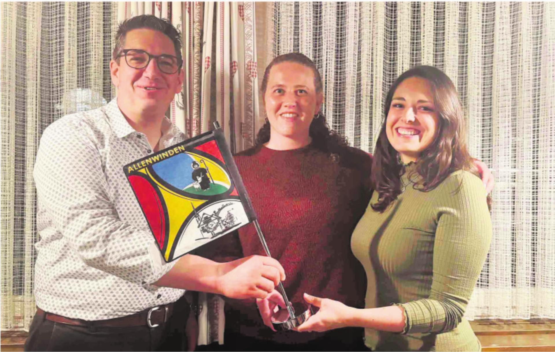 Marco Andermatt, ehemaliger Präsident, Saskia Arnold, bestehende Präsidentin, Linda Annen, neugewählt (von links). Foto: zVg - Das Bild wird blockiert. – Möglicherweise durch einen aktiven Adblocker.