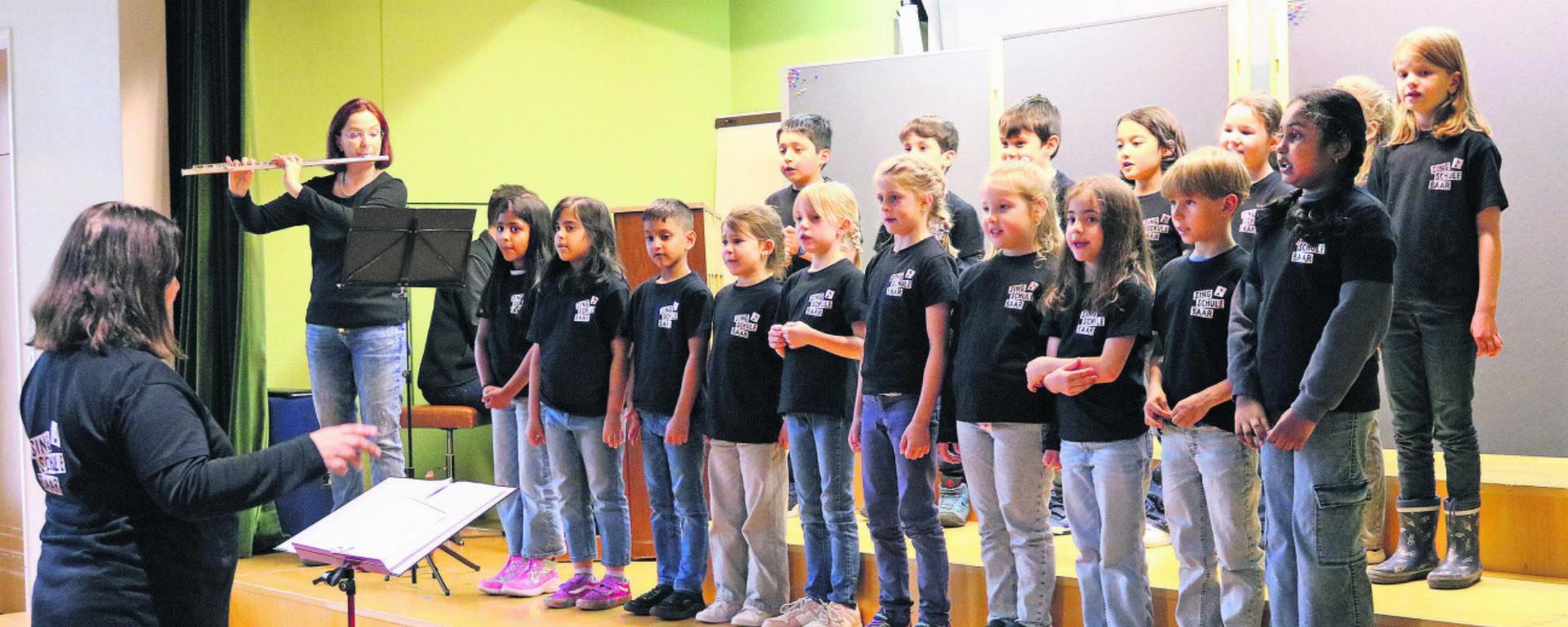 25 Kinderstimmen erwärmten die Zuschauerherzen