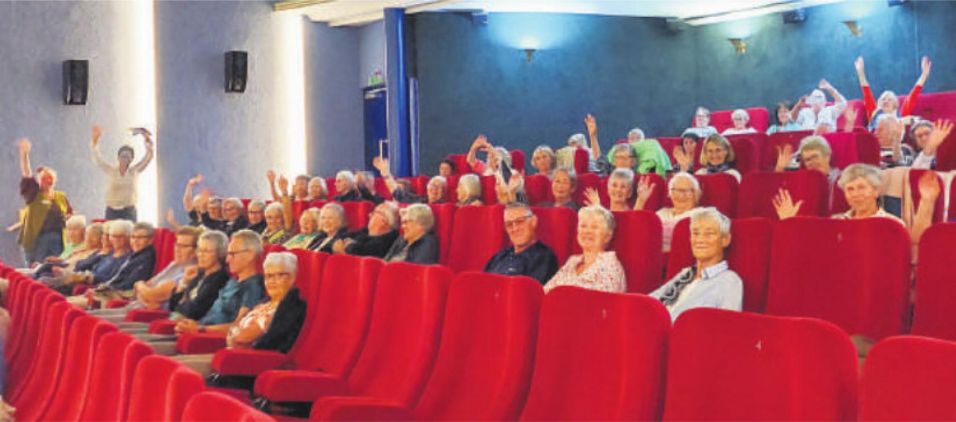 Gemeinsame Zeit im Kino Lux – ein herzliches Zeichen der Verbundenheit und Lebensfreude. Foto: zVg - Das Bild wird blockiert. – Möglicherweise durch einen aktiven Adblocker.