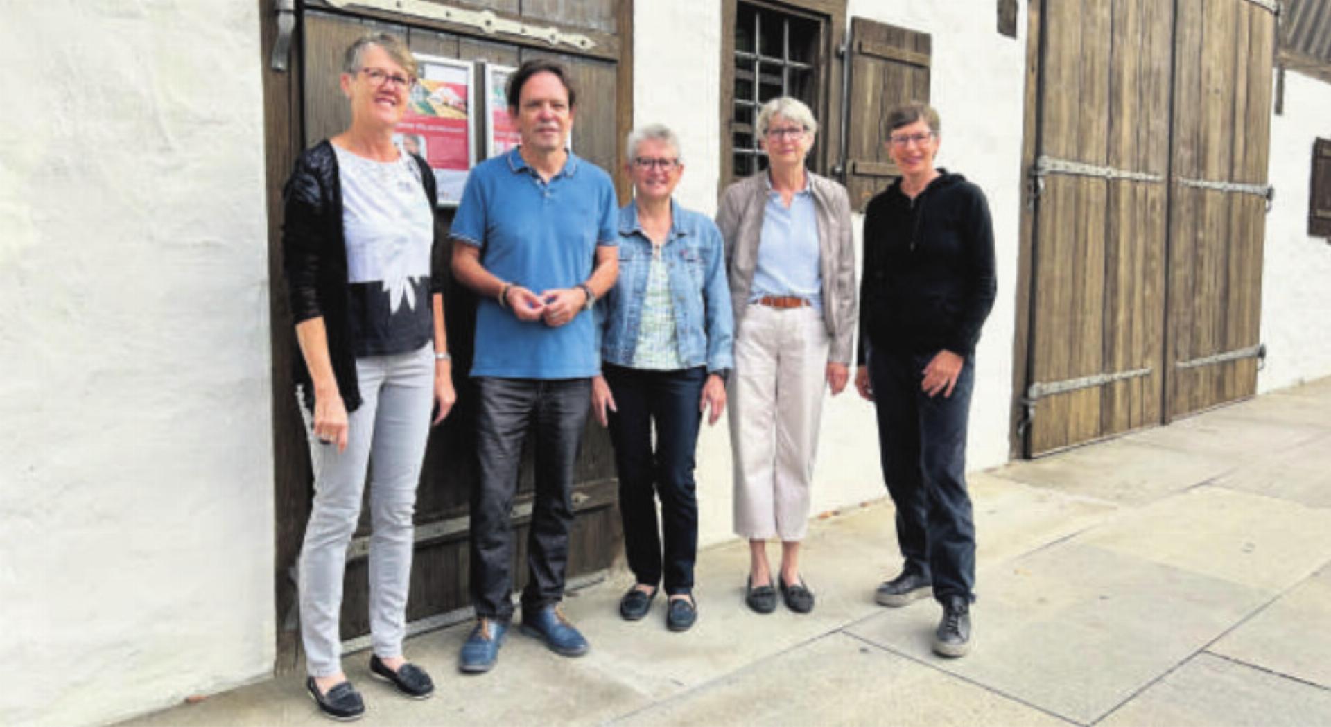 Die Betriebsgruppe «Donschtig-Träff»: Monica Riedi, René Kaufmann, Pia Birbaum, Doris Belleda, Franziska Schmid (von links). Foto: zVg - Das Bild wird blockiert. – Möglicherweise durch einen aktiven Adblocker.