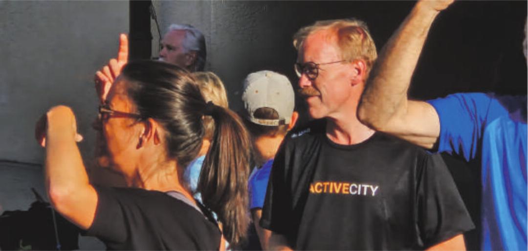 Der Landammann mag es auch sportlich: hier beim Auftakt zu «Active City» in Menzingen. Foto: hi Der Landammann mag es auch sportlich: hier beim Auftakt zu «Active City» in Menzingen. Foto: hi