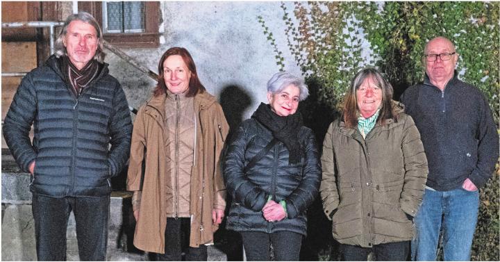 Sie tragen die Verantwortung für den neuen Stadtgarten an der Leihgasse (von links): Klemenz Andermatt, Barbara Ulrich, Maria Greco, Heidi Capellini und Rolf Groenquist. Foto: Laura Hürlimann