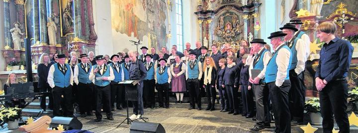 Die Zeit der Präsidenten: Beat Obrist mit Mikrofon, daneben Walter Rogenmoser. Foto: hps