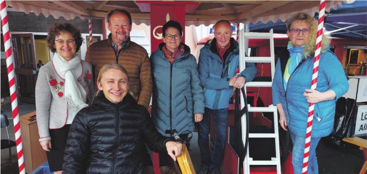 Der Vorstand des Vereins Chilbi Allenwinden: Sandra Roth, Dominic Theiler, Reto Andermatt, Susanne Herger, Peter Bieri und Silke Röbig (von links). Foto: ew Der Vorstand des Vereins Chilbi Allenwinden: Sandra Roth, Dominic Theiler, Reto Andermatt, Susanne Herger, Peter Bieri und Silke Röbig (von links). Foto: ew