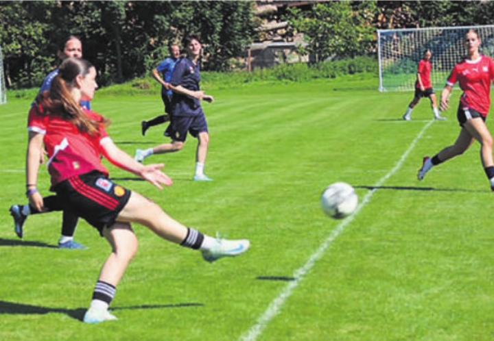 Die Juniorinnen und Junioren nutzten die qualitativ hochstehenden Trainings für eine optimale Saisonvorbereitung.  Foto: zVg