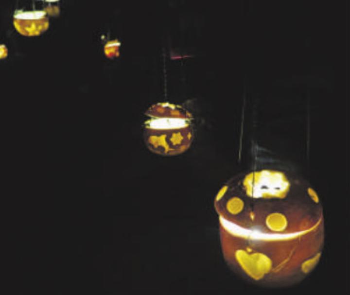 Die Räbeliechtli sorgen am Donnerstag, 6. November für eine ganz besondere Stimmung im Dorfzentrum. Foto: zVg Die Räbeliechtli sorgen am Donnerstag, 6. November für eine ganz besondere Stimmung im Dorfzentrum. Foto: zVg