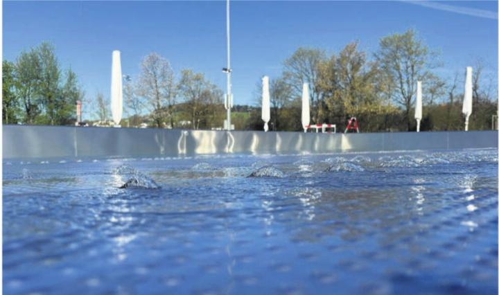 Die Aussenbecken im Schwimmbad Lättich sind gefüllt. Foto: zVg