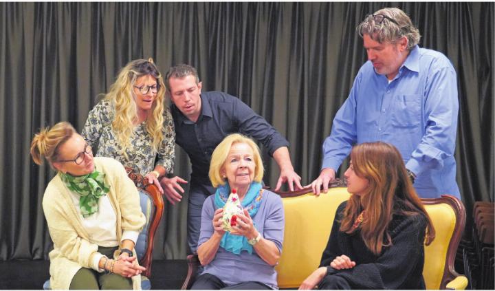 Komödie voller Wortwitz und unerwarteter Wendungen. Foto:zVg