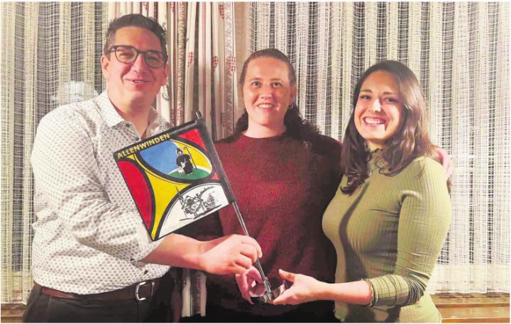 Marco Andermatt, ehemaliger Präsident, Saskia Arnold, bestehende Präsidentin, Linda Annen, neugewählt (von links). Foto: zVg