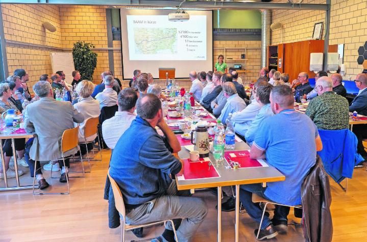 Mit grossem Interesse verfolgten die Anwesenden das Referat von Isa Pulver. Fotos: eb