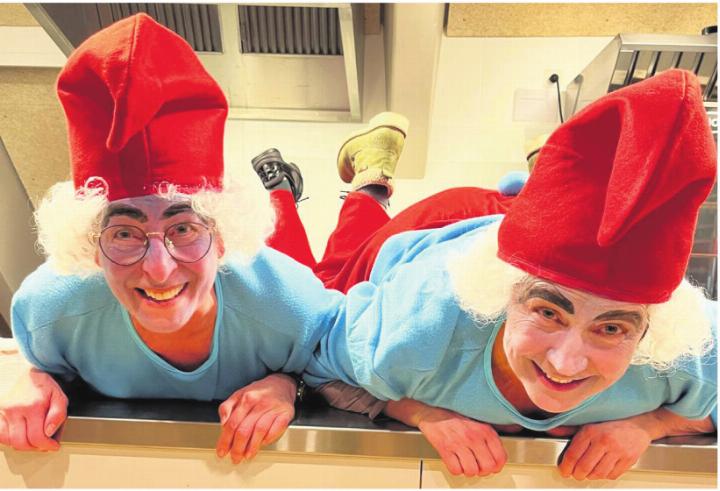 Zwei Schlümpfe in bester Fasnachtslaune. Foto: zVg