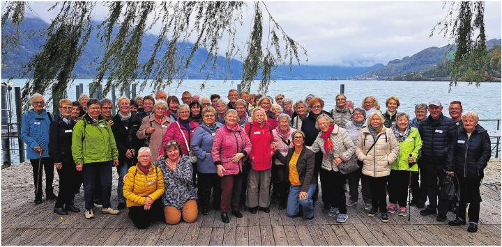 Der Wind hielt uns auf Trab, auch beim Fotohalt am Walensee. Foto: zVg