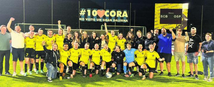 Grosse Freude bei den Baarer Fussballerinnen. Foto: zVg