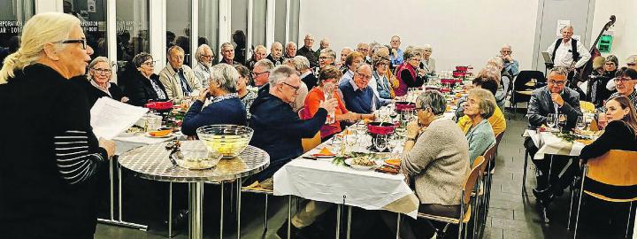 Gemütlicher Fondueabend in der Kugelrüti. Foto: zVg Gemütlicher Fondueabend in der Kugelrüti. Foto: zVg