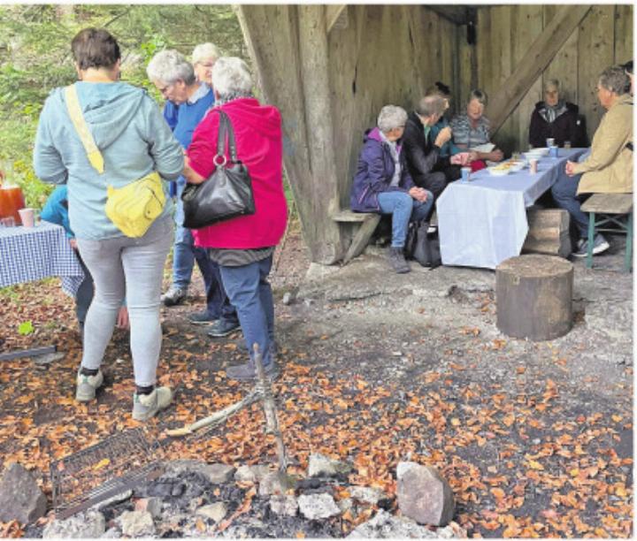 Stärkung beim Unterstand Bannholz. Foto: zVg