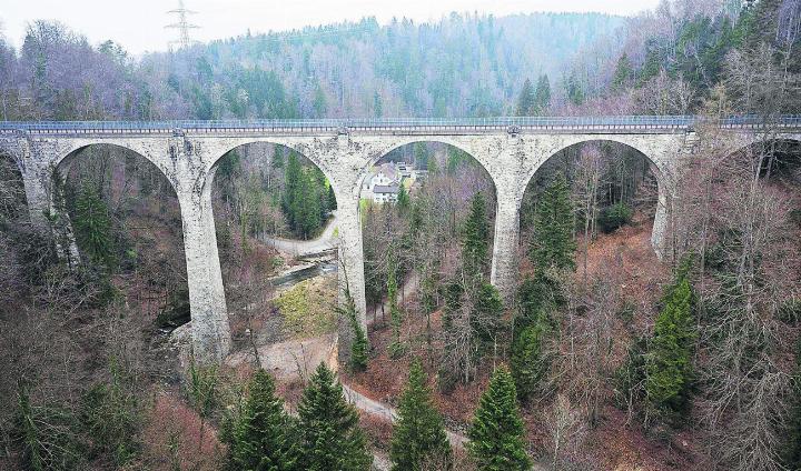 Die Lorzentobelbrücke von Ägeri aus gesehen. Foto: zVg