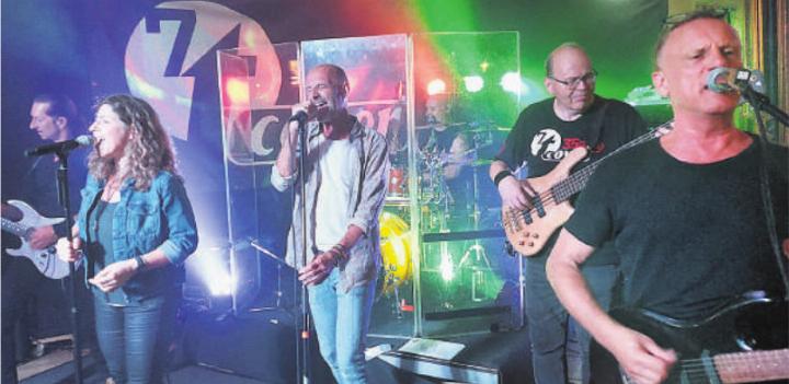 7tcover beim Live-Auftritt in Sihlbrugg. Foto: Schaeli Landis