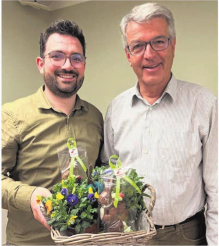 André Guntern (rechts) übergibt das Präsidium der ALG Baar an Simon Uster. Foto: zVg