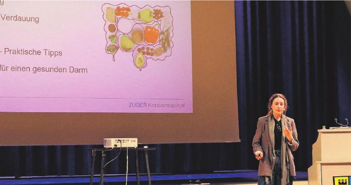 Umfassend informierte Tanja Vogt über ein wichtiges Instrument für Darmgesundheit: die Ernährung. Foto: ak Umfassend informierte Tanja Vogt über ein wichtiges Instrument für Darmgesundheit: die Ernährung. Foto: ak