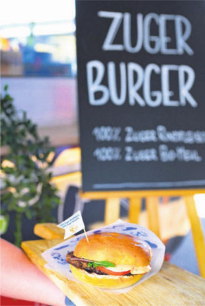 Regionaler «Zuger Burger» feiert Premiere am «Stieremärt». Foto: zVg