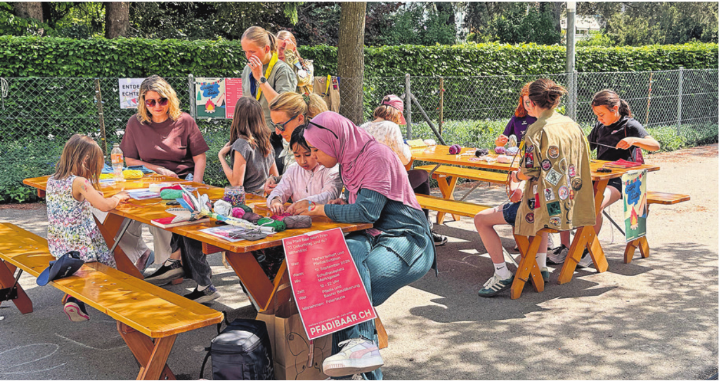 Die Pfadi war zum ersten Mal mit dabei und zeigte den Kindern verschiedene Knoten und wie man Zelte aufstellt. Fotos: rah