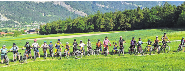 Neben abwechslungsreichen Trails blieb genügend Zeit für das gesellige Beisammensein. Foto: zVg