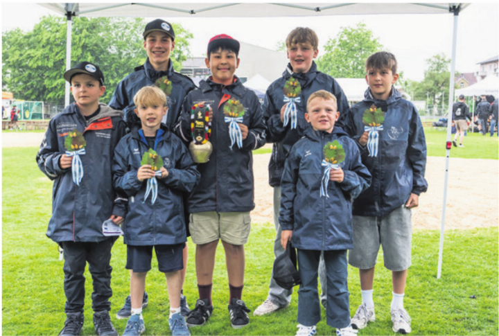 Buebeschwingen-Auszeichnungsgewinner des Schwingclub Zug und Umgebung: Reto, Lukas, Finn, Sony, Andrin, Joris und Dario (von links). Foto: zVg