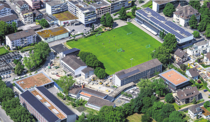 Die Erweiterung und Sanierung der Schulanlage Sternmatt 1 ist bald abgeschlossen. Am 26. September findet die Einweihung statt. Foto: Andreas Busslinger Die Erweiterung und Sanierung der Schulanlage Sternmatt 1 ist bald abgeschlossen. Am 26. September findet die Einweihung statt. Foto: Andreas Busslinger