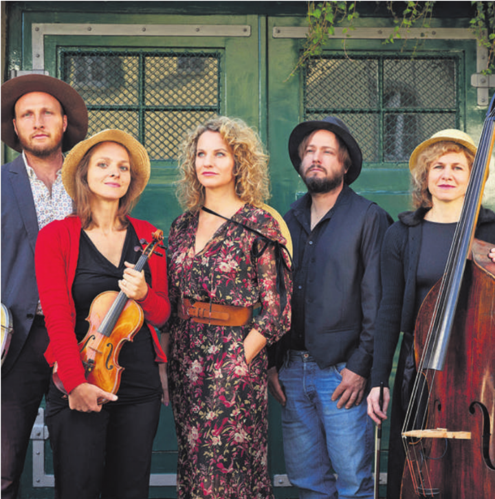 Friya laden zu einer musikalische Zeitreise, die überrascht und berührt. Foto: zVg