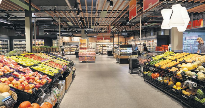Eine Visualisierung, wie die Migros ab Oktober aussehen wird, gibt es noch nicht. Die umgebaute Migros Unterägeri gibt aber einen Einblick in das Ladenkonzept, welche die Migros auch in Baar verfolgt. Foto: zVg