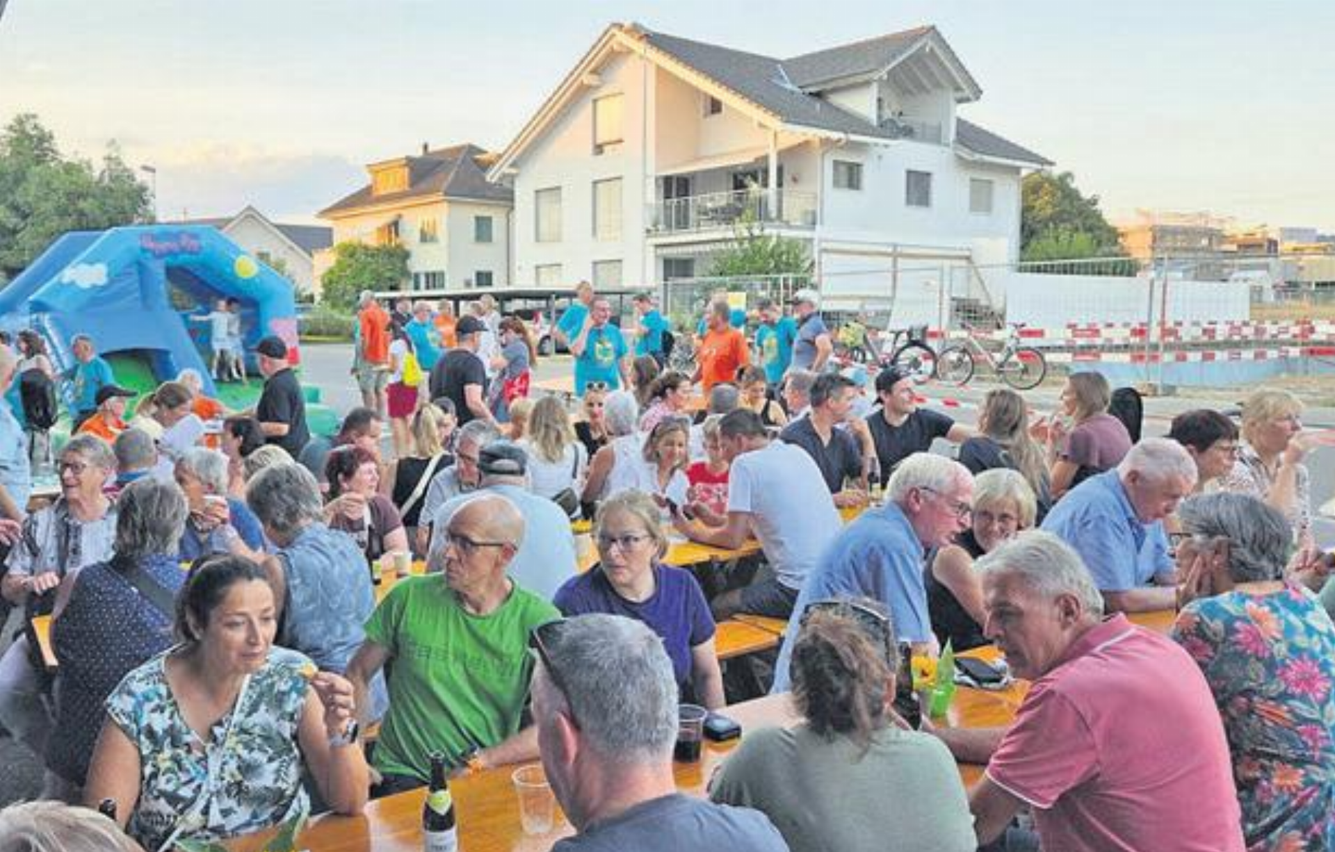 6. Inwilerstrassenfest – ein Quartierfest der Superlative - Das Bild wird blockiert. – Möglicherweise durch einen aktiven Adblocker.