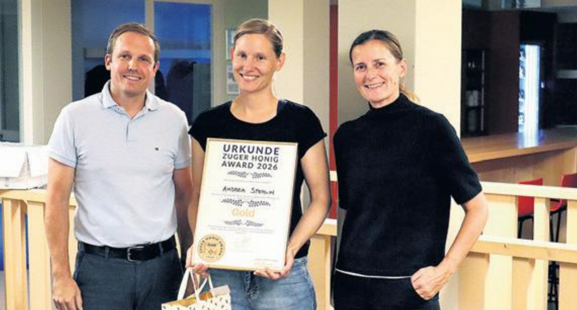 Baarer Imker gewinnen Gold und Bronze für ihren Honig - Das Bild wird blockiert. – Möglicherweise durch einen aktiven Adblocker.